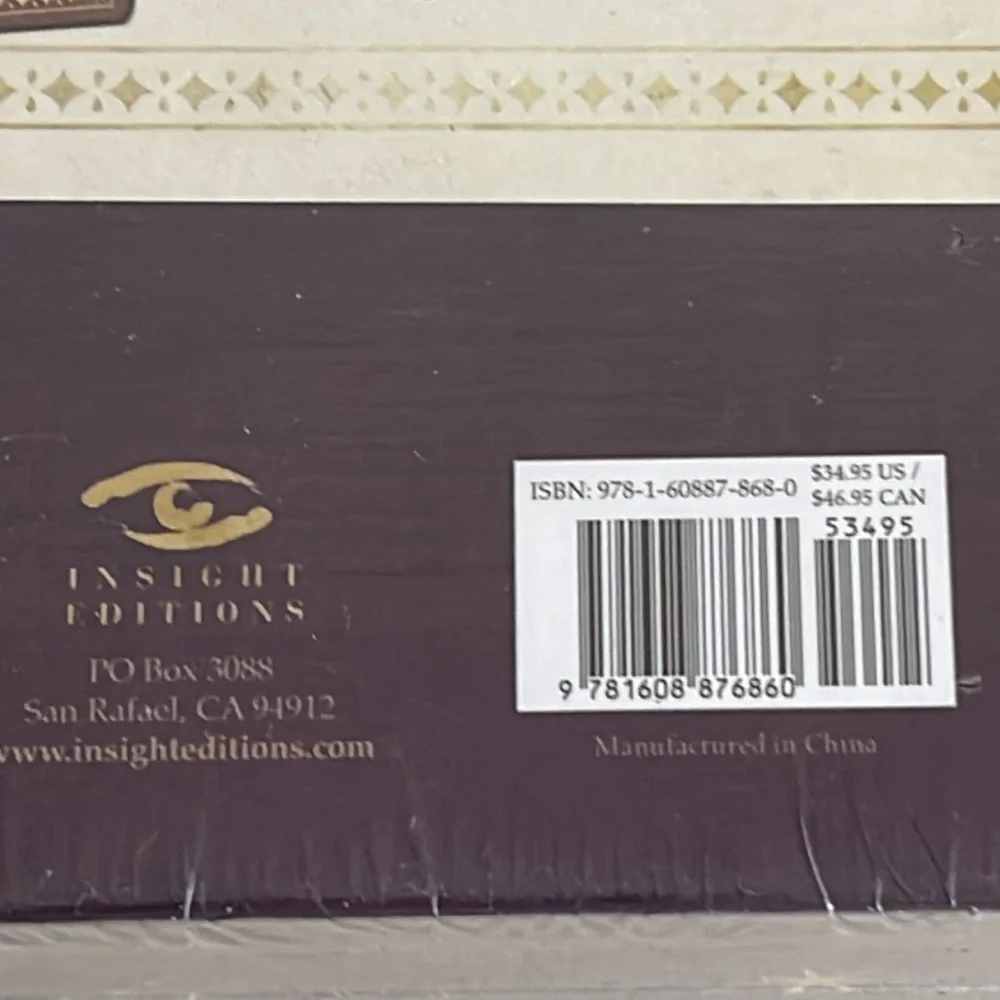 NWT - HARRY POTTER  DELUXE HOGWARTS STATIONARY SET